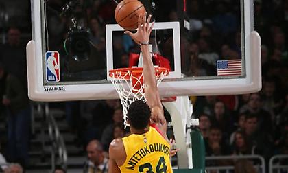 Υπερθέαμα από Αντετοκούνμπο (video)