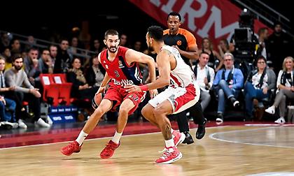 Χομπς: «Έπαιξε τρομερή άμυνα ο Ολυμπιακός»