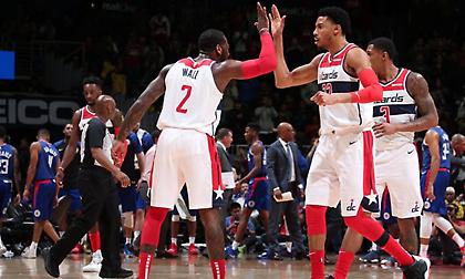 «Καυτό» δίδυμο μάγεψε τους Κλίπερς, άφησαν στον… τόπο τους Μάτζικ οι Ράπτορς