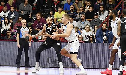 Άσε τον μικρό να πάρει μια ανάσα…