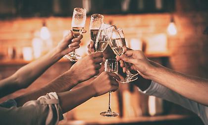 Μυστήριο στον ΣΠΟΡ FM: Τα χαμόγελα και το πισώπλατο χτύπημα