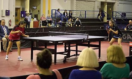 Η αποστολή της εθνικής πινγκ πονγκ γυναικών της Νορβηγίας για τον αγώνα με την Ελλάδα