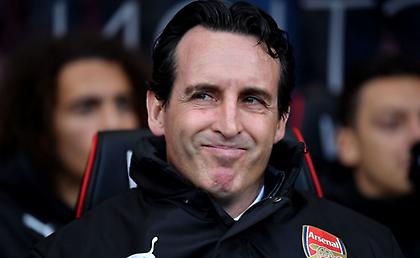 Ο Έμερι μαθαίνει αγγλικά από τους «Peaky Blinders»!