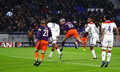 Θρίλερ με happy end για τη Σίτι, ξεγλίστρησε η πρόκριση από τη Λιόν