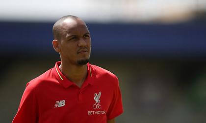 Η σύζυγος του Φαμπίνιο απαντά στις φήμες περί Παρί Σεν Ζερμέν (vid)