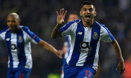 Πρώτη και… καμαρωτή στους «16» η Πόρτο