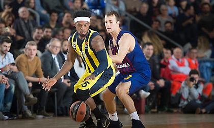 Επιβλητικό πέρασμα της Φενέρ από τη Βαρκελώνη!