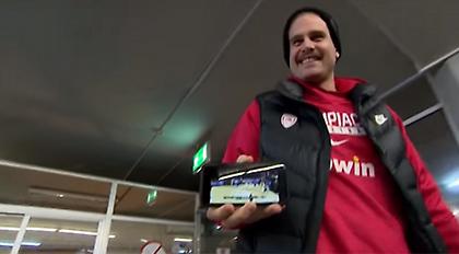 Ο Μπόγρης έβλεπε Χίμκι-Παναθηναϊκός πηγαίνοντας στο ΣΕΦ (video)