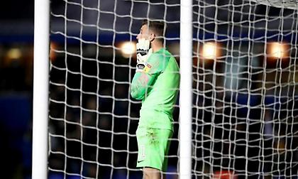 Απίστευτη γκάφα από τον τερματοφύλακα της Πρέστον! (βίντεο)