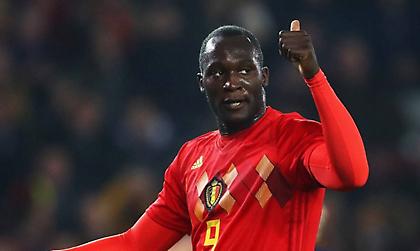 Ρομέλου Λουκάκου: Έπεσε μόνος του και το Twitter τον έκανε viral (pics)