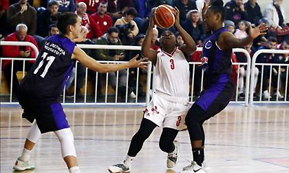 Έβαλε στα καλάθια την Ελευθερία Μοσχάτου ο Ολυμπιακός