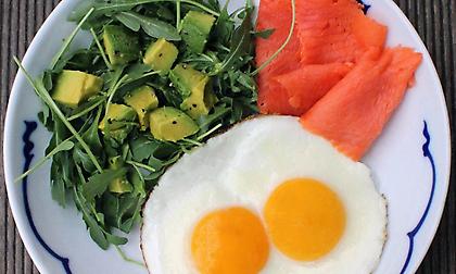 Πώς πρέπει να τρώτε πρωινό αν θέλετε να χάσετε βάρος