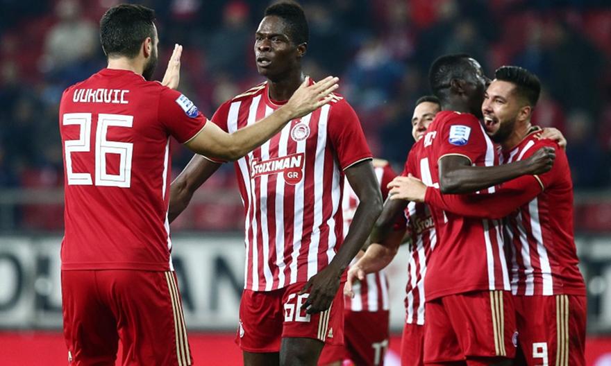 Νικολακόπουλος: «Εντελώς ατυχής η εξίσωση της μανσέτας Βιεϊρίνια με το... παπούτσι του Βούκοβιτς»