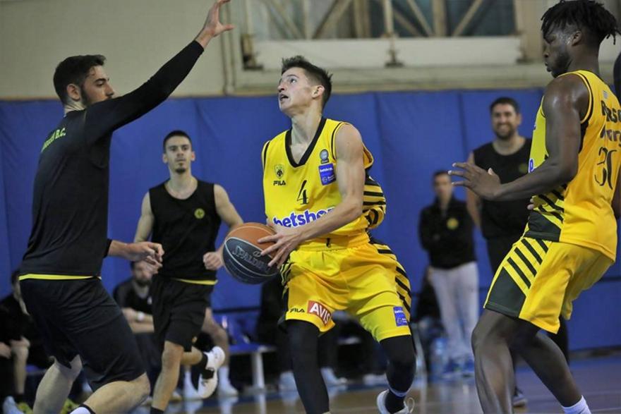 Φιλική κατοστάρα για την ελλιπέστατη ΑΕΚ