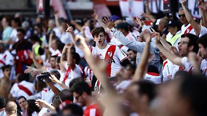 To πάθος έχει όρια: Δεν εξαντλήθηκαν τα εισιτήρια των οπαδών της Ρίβερ και της Μπόκα!