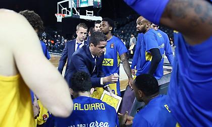 Σφαιρόπουλος: «Το μόνο που με ανησύχησε ήταν οι διαιτητές»