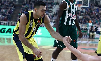 Χειροκροτήθηκε πάλι στο ΟΑΚΑ ο Σλούκας