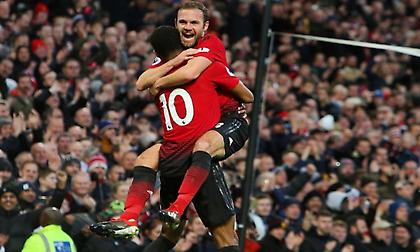 «Ξεμπούκωσε» η Γιουνάιτεντ, αγχωτική νίκη για Άρσεναλ