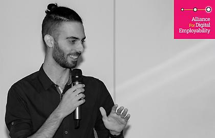 Από νοσηλευτής … προγραμματιστής: Η ιστορία του Χρήστου Μασκίνη