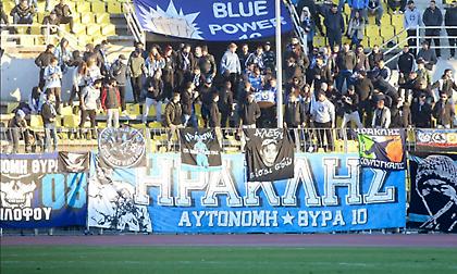 «Γκάζια» από οπαδούς στους παίκτες του Ηρακλή