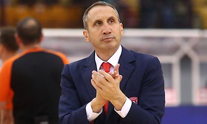 Μπλατ: «Πρόκληση να κάνουμε το καλύτερο μας παιχνίδι αμυντικά»