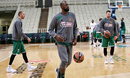 Γκιστ: «Μόνο με τη δουλειά θα τα καταφέρουμε, συγκεντρωμένοι στο 100%, πιο επιθετικοί και ενωμένοι»