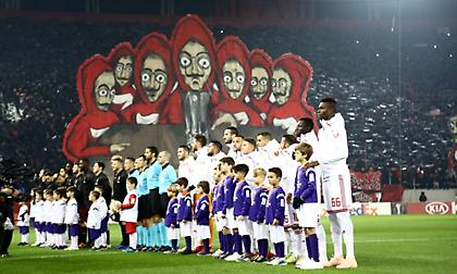 Ζήστε ξανά την επική πρόκριση του Ολυμπιακού επί της Μίλαν με τον Μπάμπη Χριστόγλου (video)