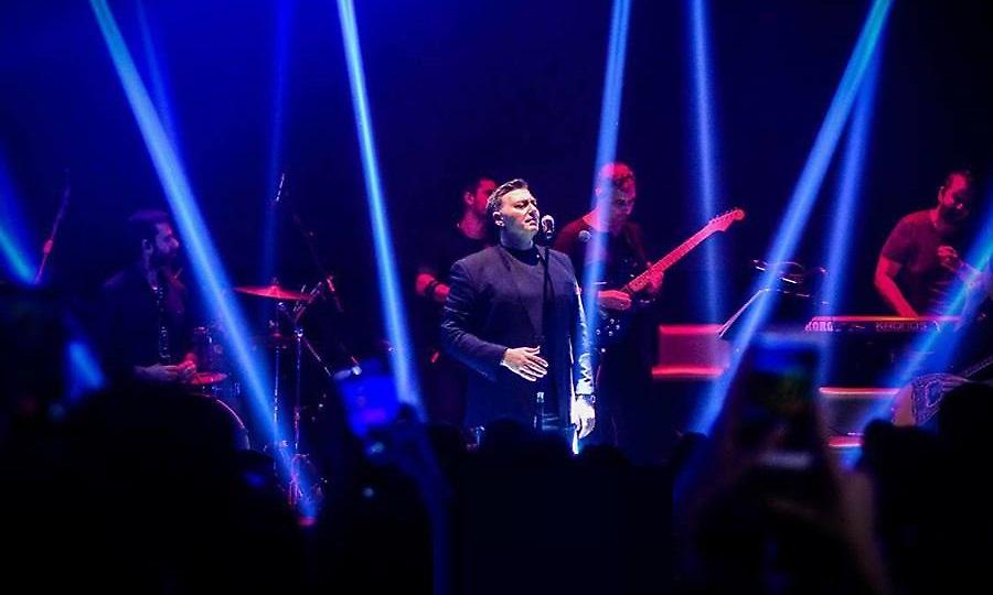 Ντελίριο με Μακρόπουλο στην Κέρκυρα – Sold out 2.500 θεατών!