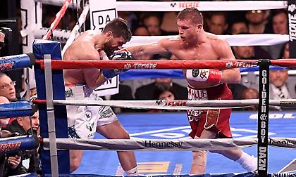 Διέλυσε τον Ρόκι ο Κανέλο