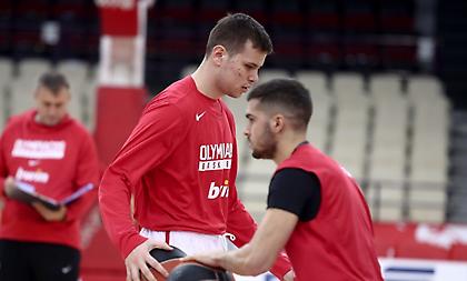 Χωρίς Αγραβάνη και Τολιόπουλο στη Βαρκελώνη ο Ολυμπιακός