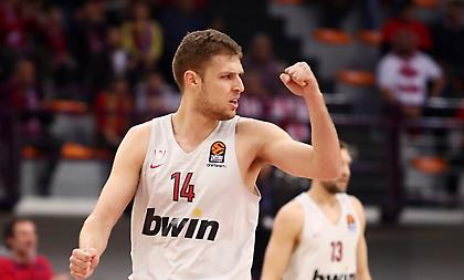 Βεζένκοφ: «Πιο πεινασμένη από ποτέ η Μπαρτσελόνα»