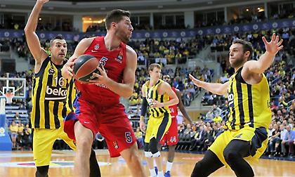 H άμυνα του Ζοτς κλείδωσε την ΤΣΣΚΑ, ένατη σερί νίκη για Φενέρ