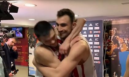 Αποθέωση και πειράγματα σε Μιλουτίνοφ από Παπανικολάου και Τουπάν (video)