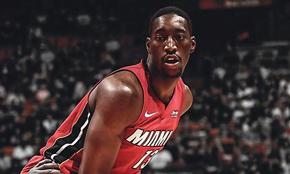 Μεγάλη γκάφα από Αντεμπάγιο (video)