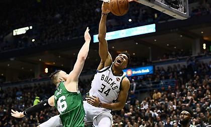 Βασιλιάς του low post στο ΝΒΑ ο Γιάννης! (pic)