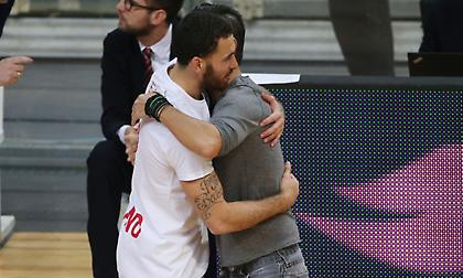 Θερμό καλωσόρισμα του Γιαννακόπουλου στον Τζέιμς! (pics)