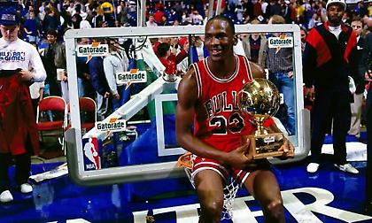 NBA: Τα TOP καρφώματα στο MSG με Τζόρνταν, Κεμπ και Γιάννη! (video)