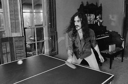 «Αν θες να λέγεσαι κανονική χώρα, πρέπει να έχεις τουλάχιστον μία ποδοσφαιρική ομάδα»