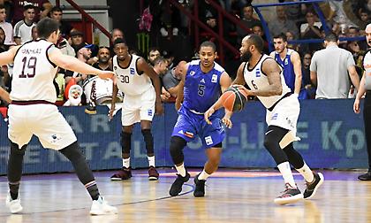 Το απόλυτο ο Ήφαιστος εντός, στην ουρά η Κύμη