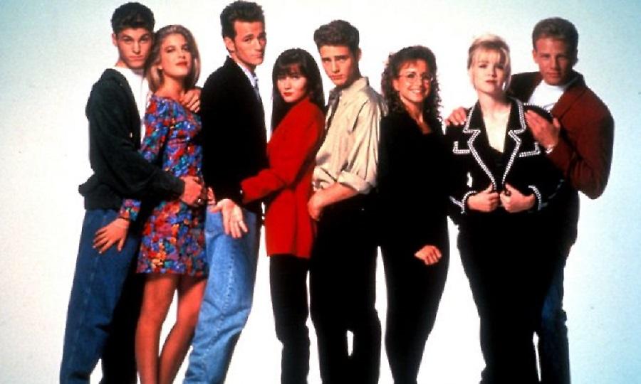 To «Beverly Hills» επιστρέφει! Δείτε πώς είναι σήμερα οι λαμπεροί πρωταγωνιστές