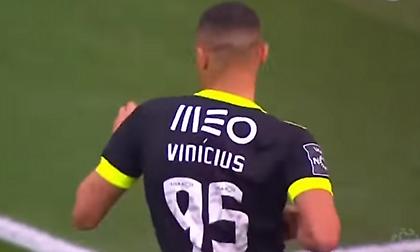 Video: Το γκολ του Βινίσιους (που «παίζει» για Ολυμπιακό) στην Πόρτο και ο… τρελός πανηγυρισμός του