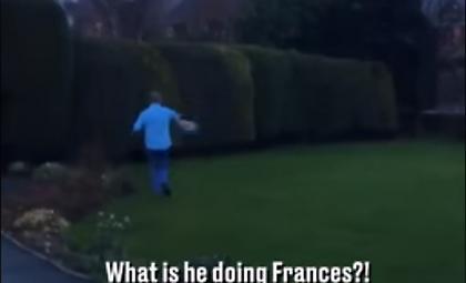 Πατέρας τρελάθηκε με την ανατροπή της Λιντς κι έκανε γύρους στον κήπο! (vid)