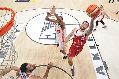 Το ζογκλερικό buzzer beater του Τζέιμς στο Top 5 της ιταλικής λίγκας (video)