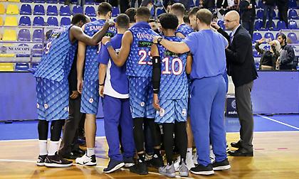 Άκουσαν τα κάλαντα πριν την προπόνηση στον Χολαργό (video)