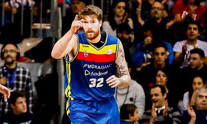 «Ψήλωσε» με Γουίτινγκτον η Εστουδιάντες