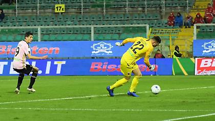 Το αυτογκόλ του αιώνα έβαλε ο τερματοφύλακας της Άσκολι (vid)