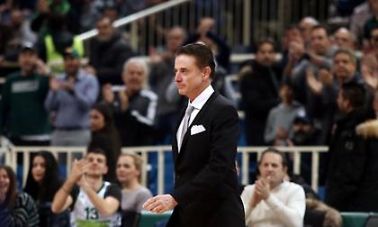 Αποθέωση για τον Πιτίνο στο ΟΑΚΑ