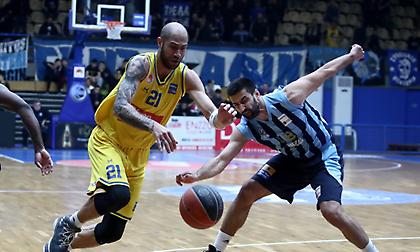 Γλίτωσε το... έμφραγμα και έμεινε στην τριάδα το Περιστέρι!