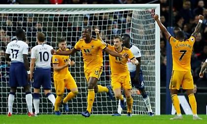 «Δάγκωσε» τις ελπίδες τίτλου της Τότεναμ η Γουλβς