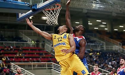 Χαρούμενη Πρωτοχρονιά για την ΑΕΚ, που υπέταξε τον μαχητικό Πανιώνιο